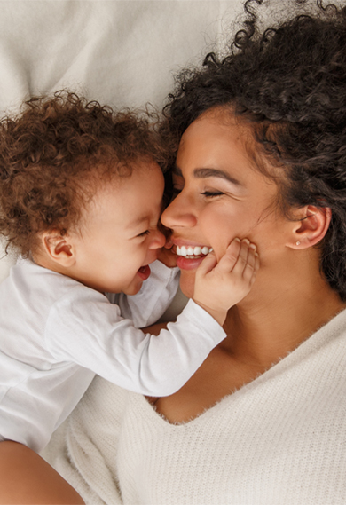BREASTFEEDING HELPS MOM & BABY BOND